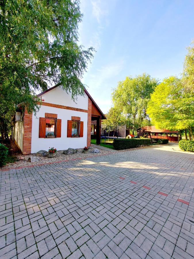 Akacos Tanya Es Vendeghaz Hotell Marok Exteriör bild