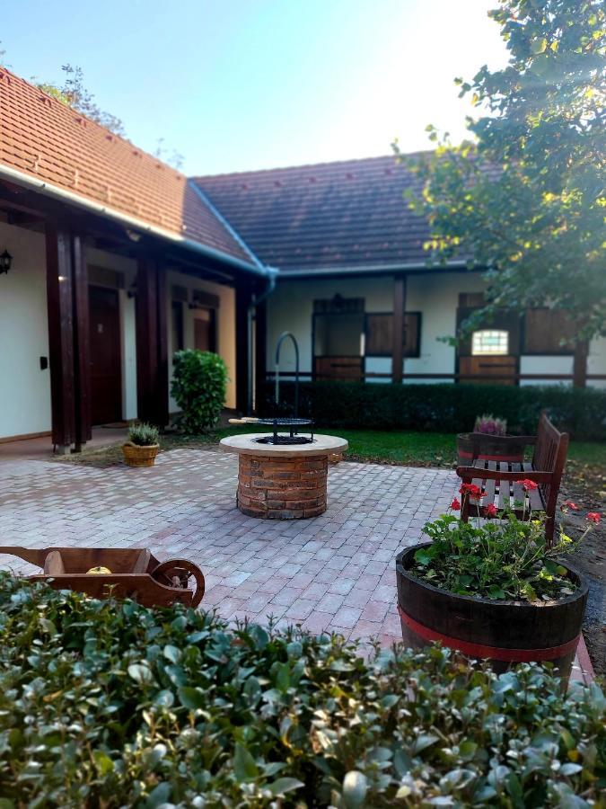 Akacos Tanya Es Vendeghaz Hotell Marok Exteriör bild